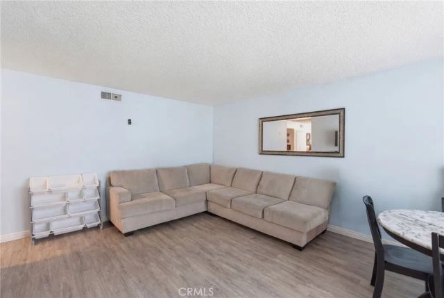 700 W La Veta C7, Orange, CA 92868