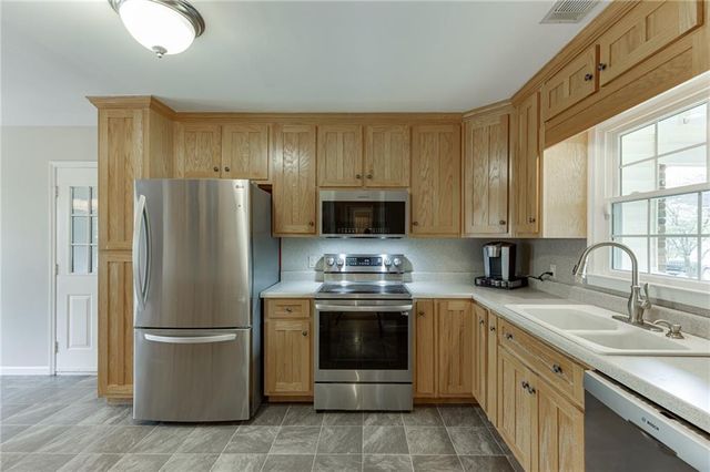 5602 Pepper Tree Lane, Oakwood, GA 30566