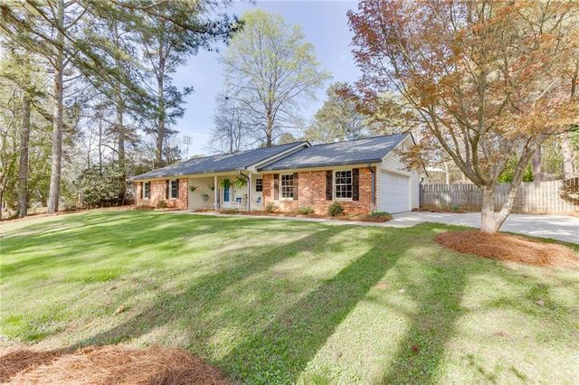 5602 Pepper Tree Lane, Oakwood, GA 30566