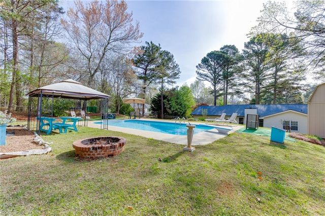 5602 Pepper Tree Lane, Oakwood, GA 30566