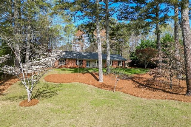 5602 Pepper Tree Lane, Oakwood, GA 30566
