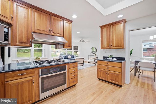 5918 LOWELL AVE, Alexandria, VA 22312