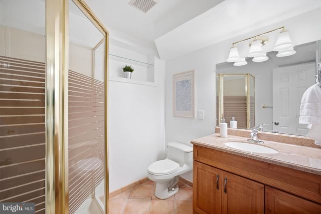 5918 LOWELL AVE, Alexandria, VA 22312