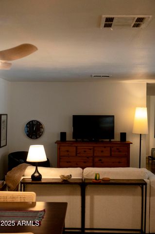 2401 W Southern Avenue 211, Tempe, AZ 85282