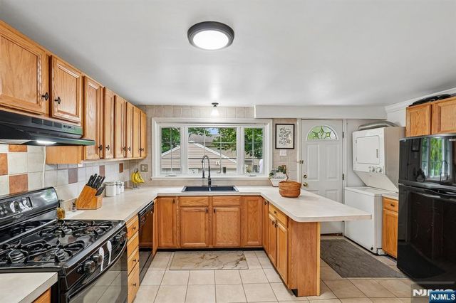 22 1st Street, North Arlington, NJ 07031