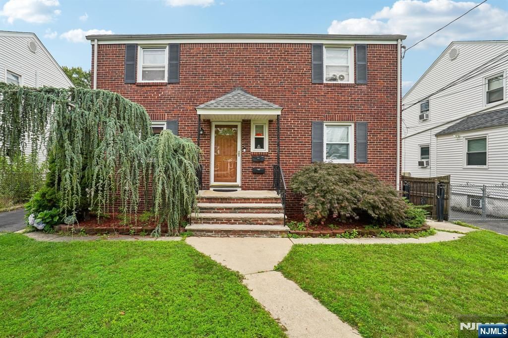 22 1st Street, North Arlington, NJ 07031