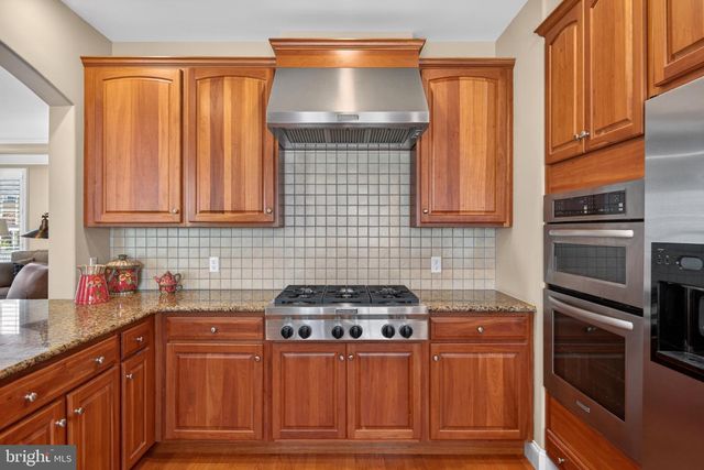 1436 PICKET DR, Lancaster, PA 17601