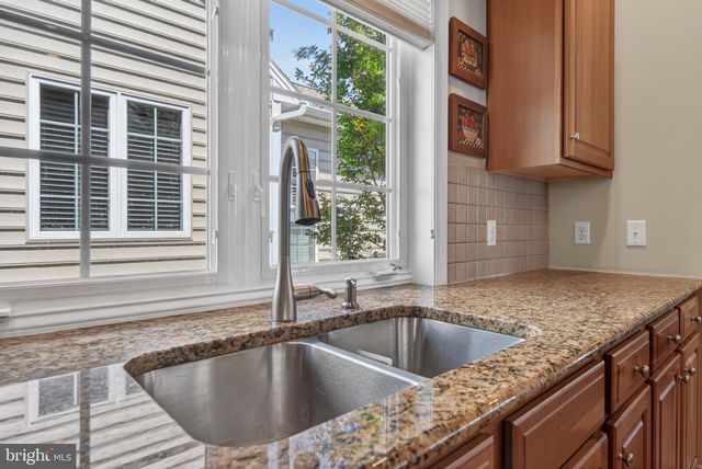 1436 PICKET DR, Lancaster, PA 17601