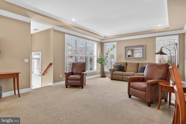 1436 PICKET DR, Lancaster, PA 17601