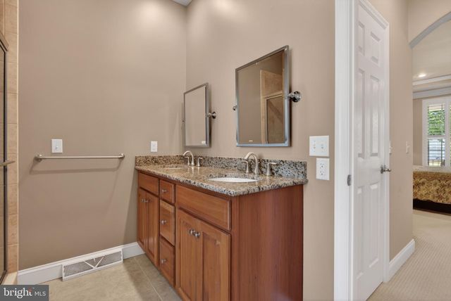 1436 PICKET DR, Lancaster, PA 17601