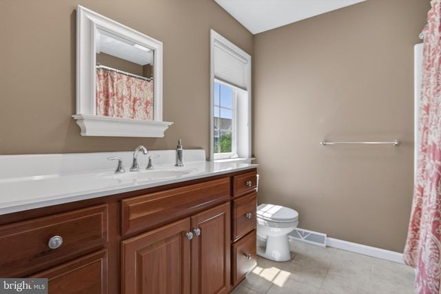 1436 PICKET DR, Lancaster, PA 17601