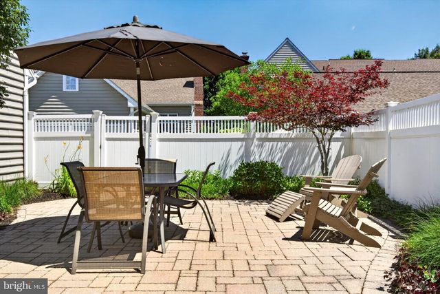 1436 PICKET DR, Lancaster, PA 17601
