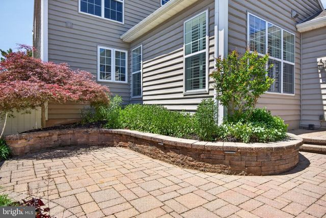 1436 PICKET DR, Lancaster, PA 17601