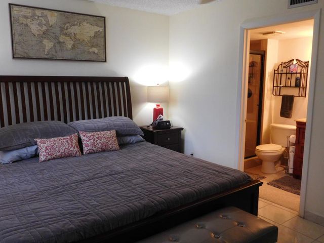 15 Willowbrook Lane 104, Delray Beach, FL 33446