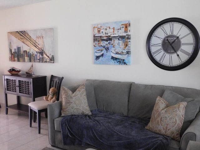 15 Willowbrook Lane 104, Delray Beach, FL 33446