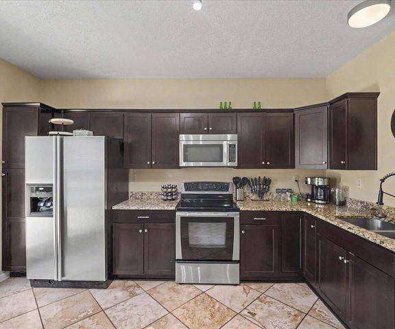 3124 Roundway Down Lane, Lexington, KY 40509