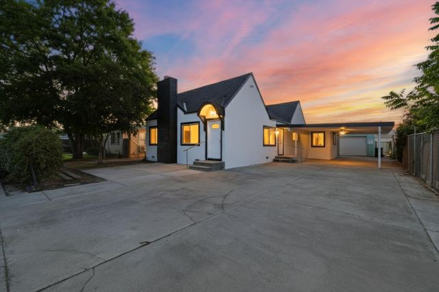 2370 19th Ave, Sacramento, CA 95822