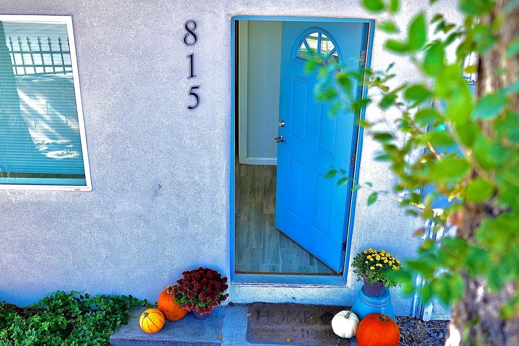 815 John Street SE, Albuquerque, NM 87102