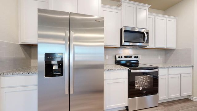 708 Gauge RD, Thorndale, TX 76577