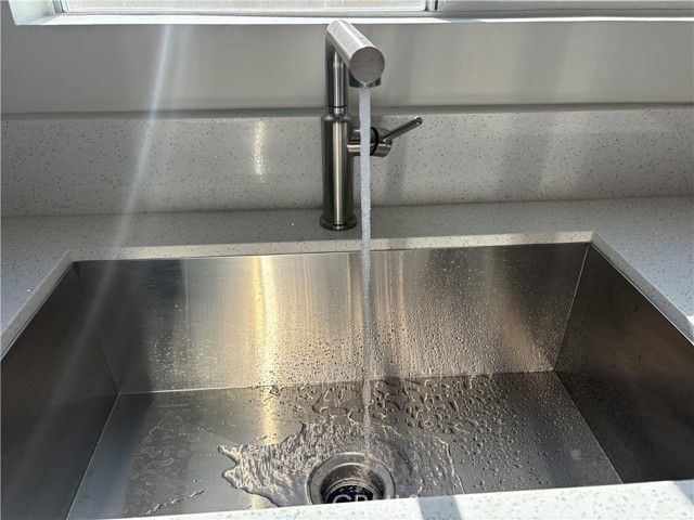 18550 Hatteras Street 86, Tarzana (los Angeles), CA 91356