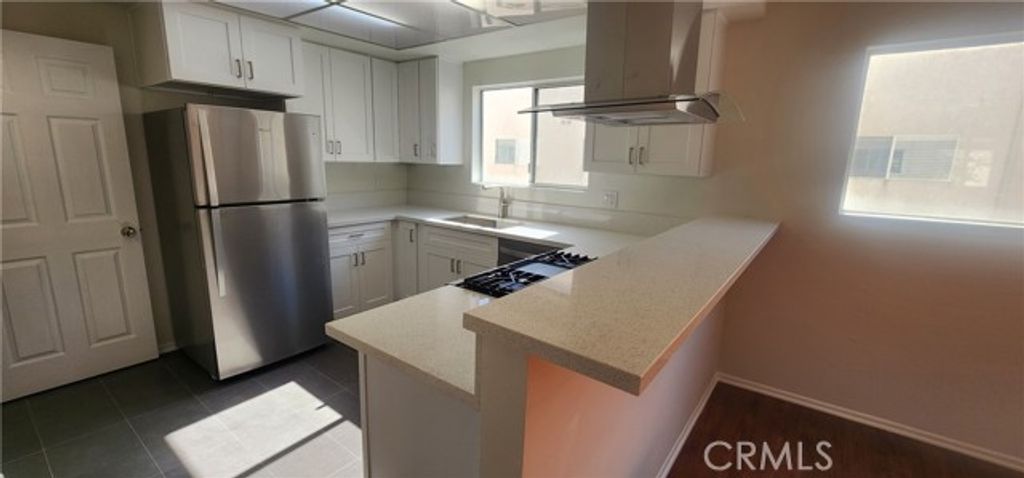 18550 Hatteras Street 86, Tarzana (los Angeles), CA 91356