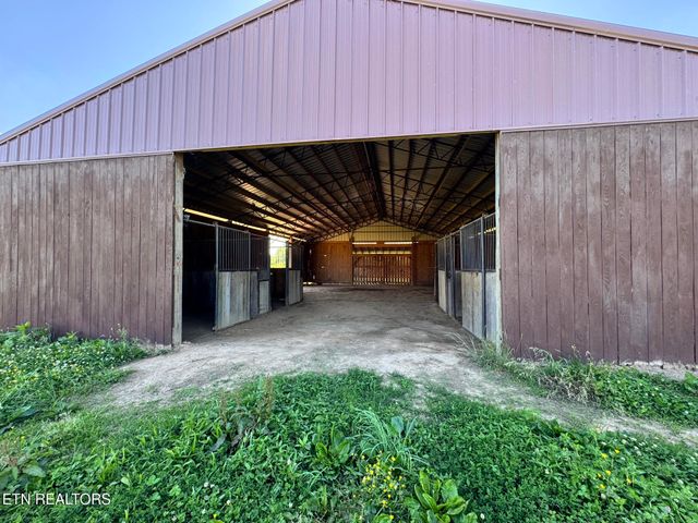 6986 S York Hwy, Clarkrange, TN 38553