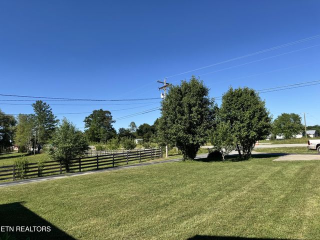6986 S York Hwy, Clarkrange, TN 38553