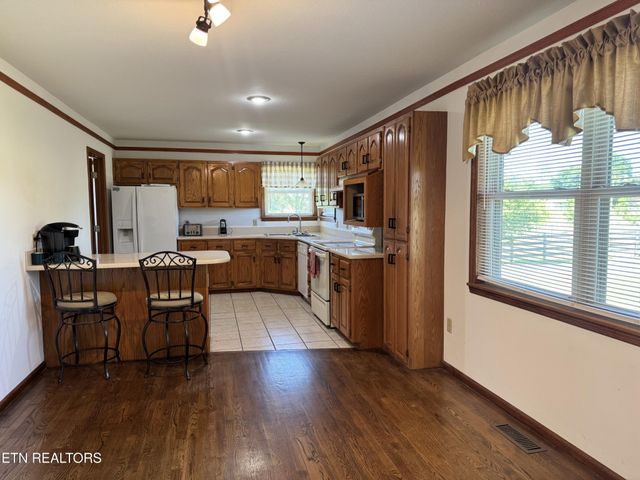 6986 S York Hwy, Clarkrange, TN 38553