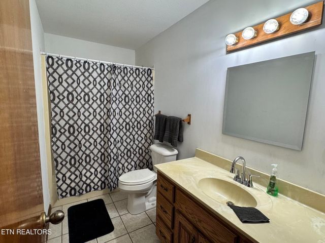 6986 S York Hwy, Clarkrange, TN 38553