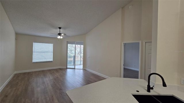 570 CRANES WAY 246, Altamonte Springs, FL 32701