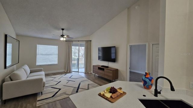 570 CRANES WAY 246, Altamonte Springs, FL 32701