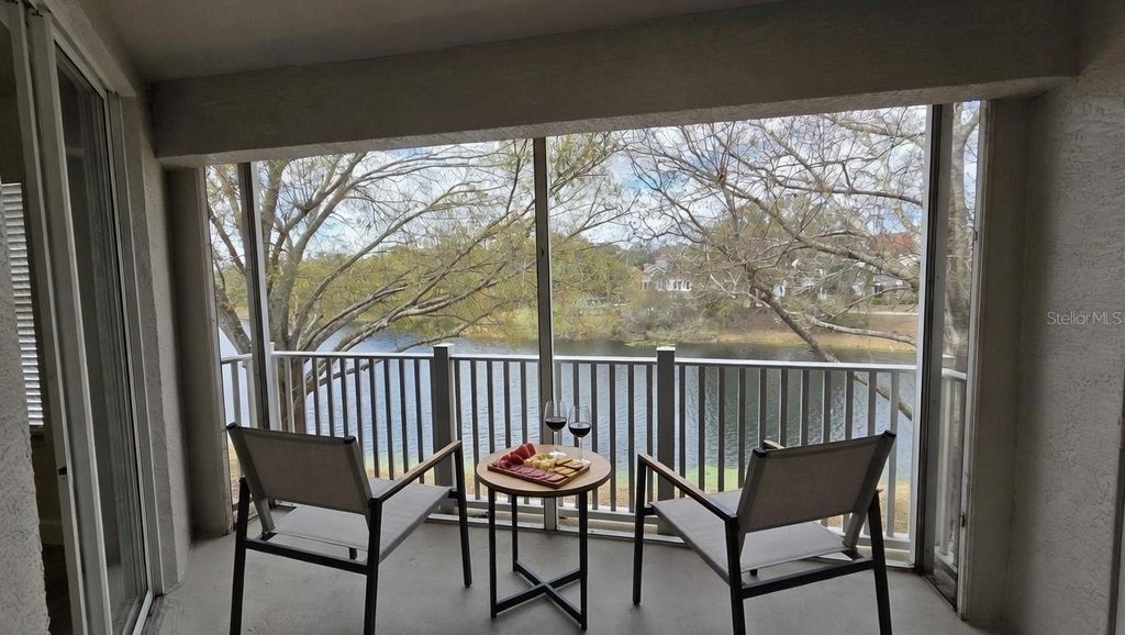 Image 14 of property listing at 570 CRANES WAY 246, Altamonte Springs, FL 32701