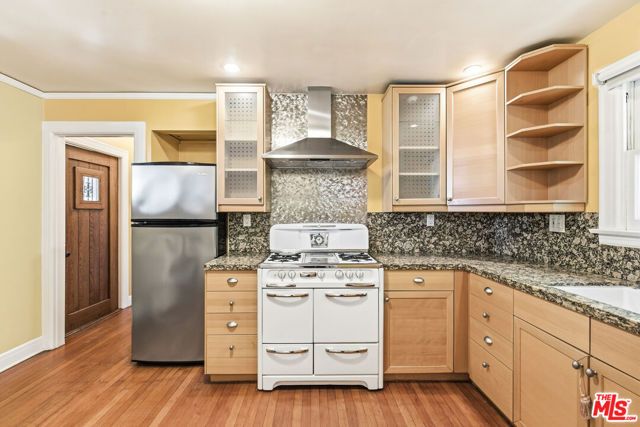 484 Prospect Terrace, Pasadena, CA 91103
