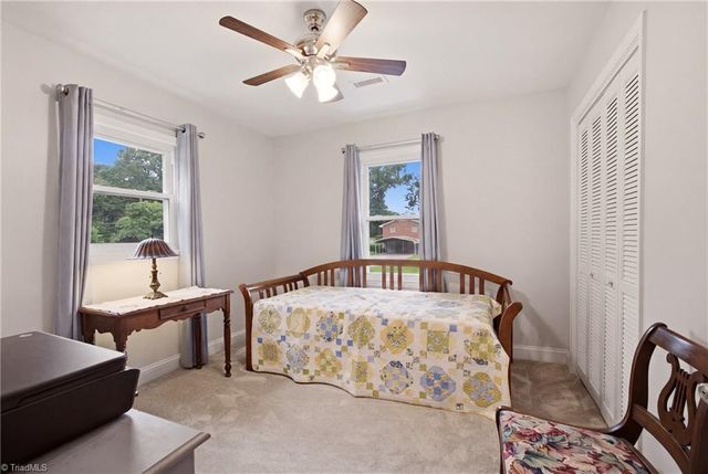 136 Stratford Road, Lexington, NC 27292