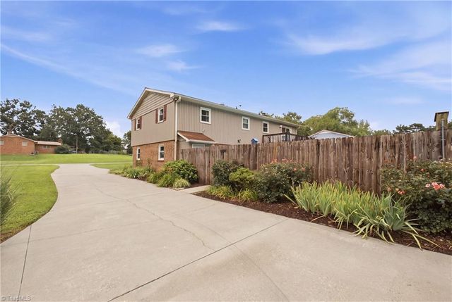 136 Stratford Road, Lexington, NC 27292