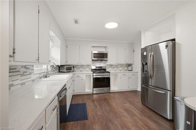 136 Stratford Road, Lexington, NC 27292