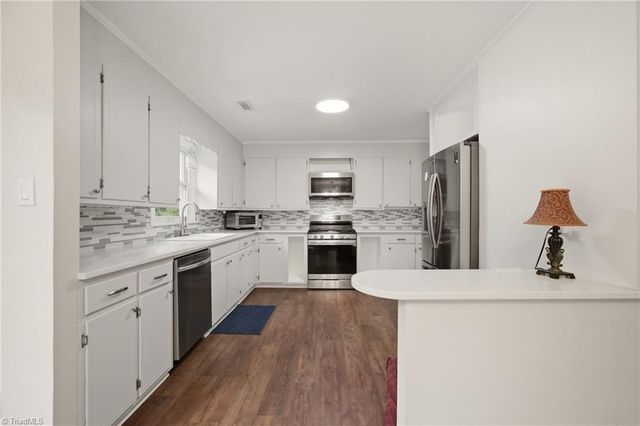 136 Stratford Road, Lexington, NC 27292