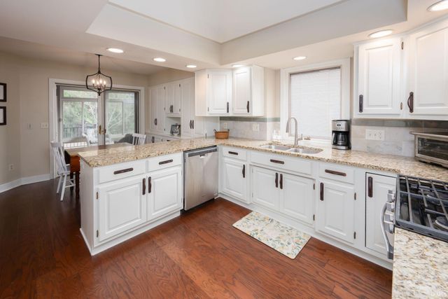 2801 Wind Pump Road, Fort Wayne, IN 46804