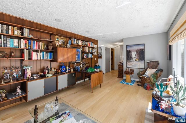 25 Maria Drive, Hillsdale, NJ 07642