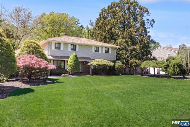 25 Maria Drive, Hillsdale, NJ 07642