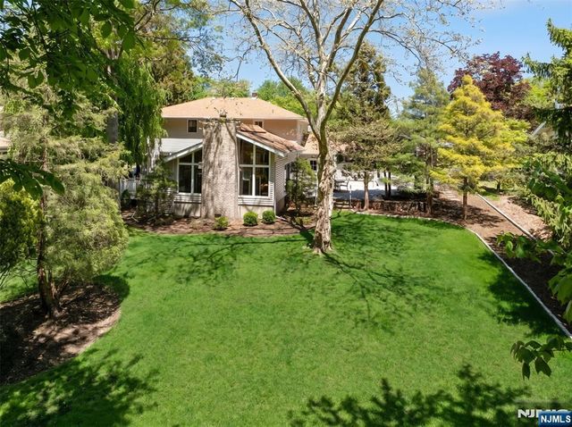 25 Maria Drive, Hillsdale, NJ 07642