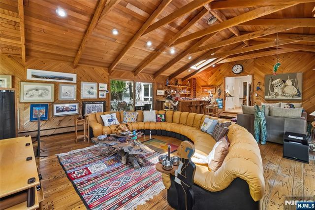 25 Maria Drive, Hillsdale, NJ 07642