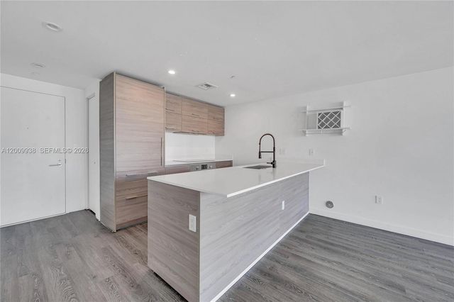 1300 S Miami Ave 4711, Miami, FL 33130