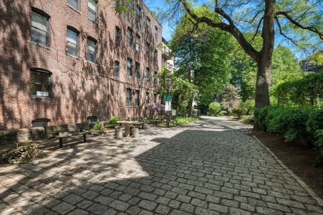 350 North Street 403, Boston, MA 02109