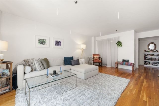 350 North Street 403, Boston, MA 02109