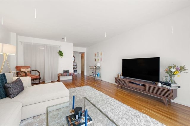 350 North Street 403, Boston, MA 02109