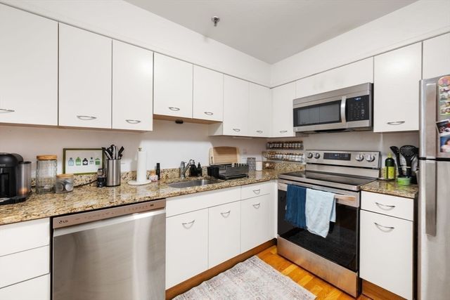 350 North Street 403, Boston, MA 02109