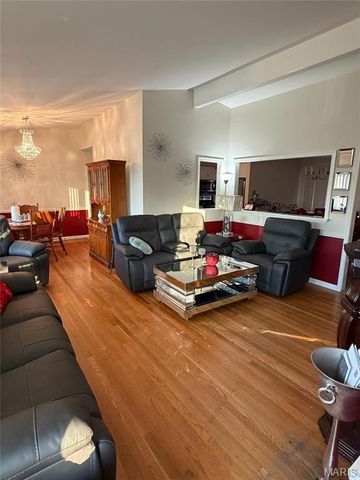 1610 Horseshoe Drive, Florissant, MO 63033