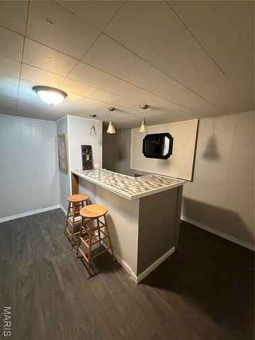 1610 Horseshoe Drive, Florissant, MO 63033