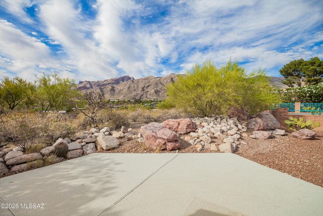 5965 N Placita Esquina, Tucson, AZ 85718